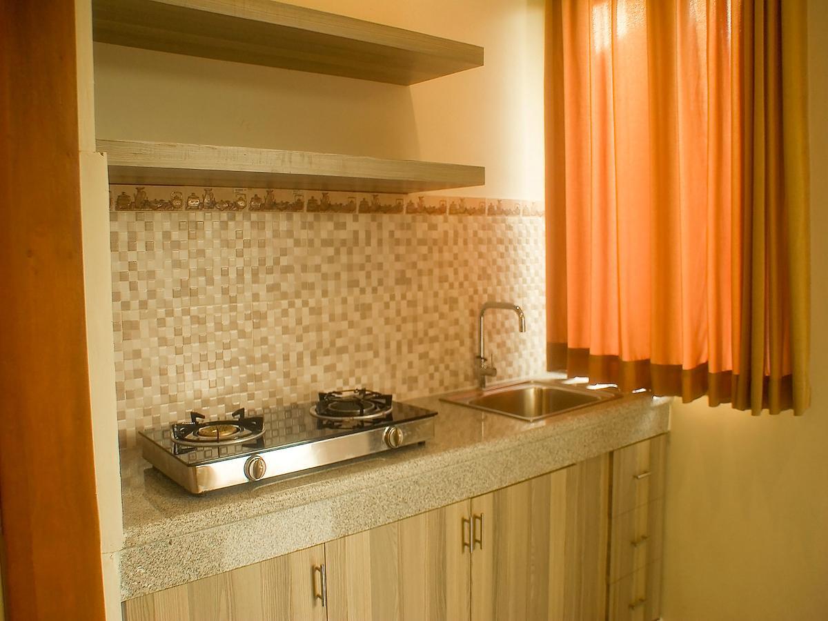 サヌール クブ ダトン ホーム ステイ Bed & Breakfast エクステリア 写真