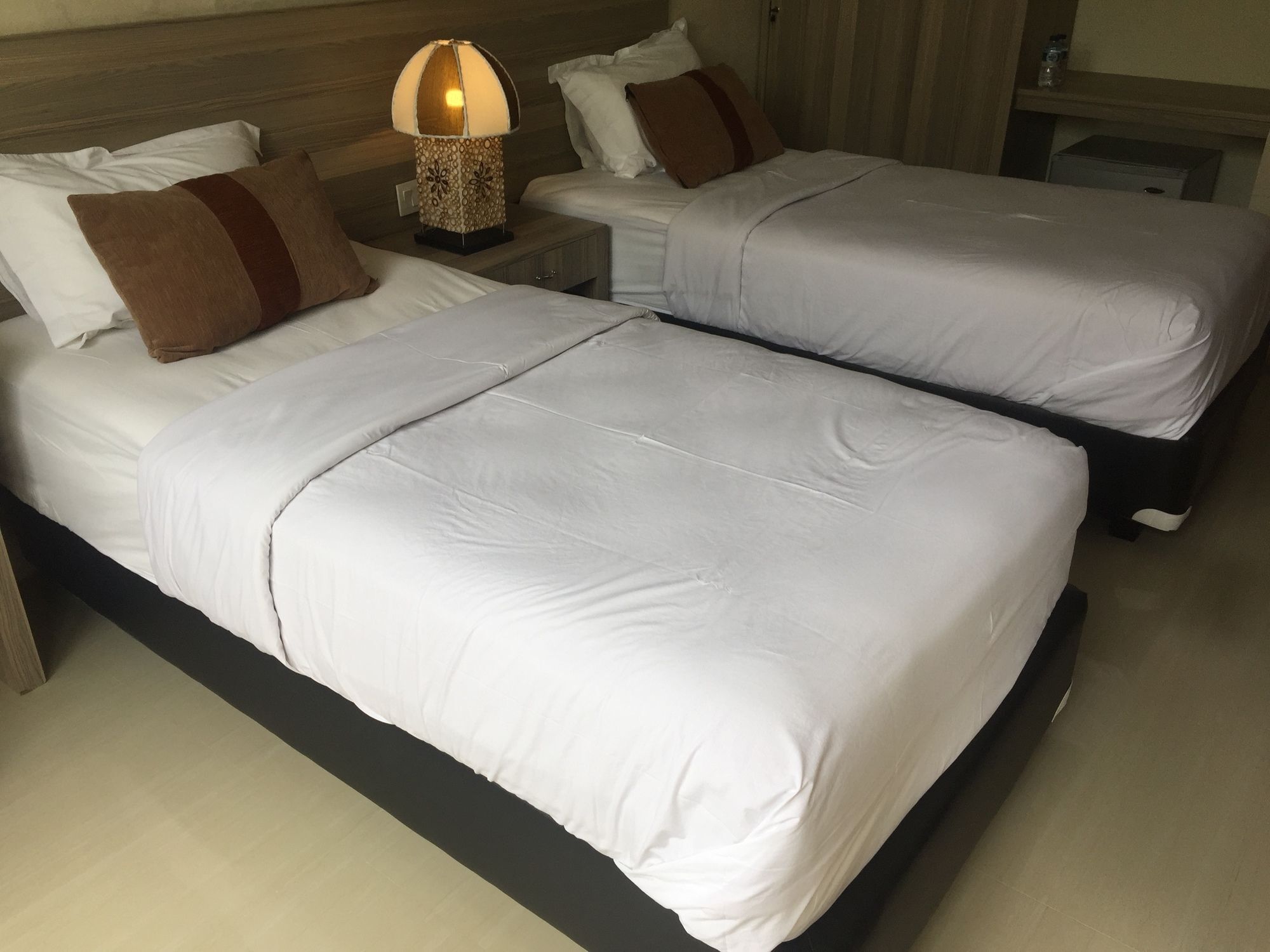 サヌール クブ ダトン ホーム ステイ Bed & Breakfast エクステリア 写真
